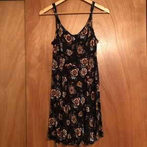 👗 Mudd Sundress, Size Medium 👗